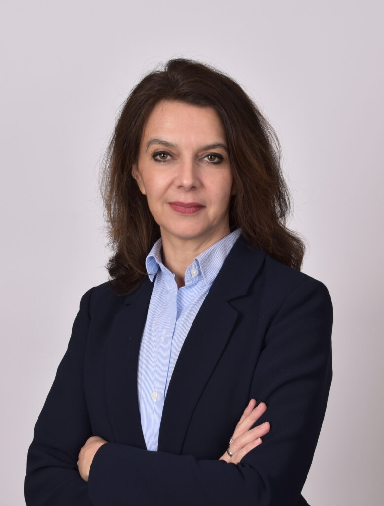 Sandra Bouscal experte fundraising devant université Dauphine crise budgétaire 2025